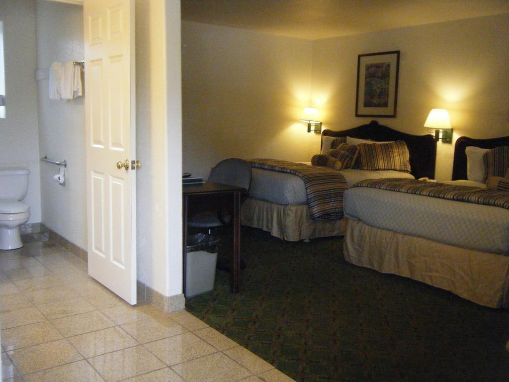 Rodeway Inn Near Downtown Monterey Eksteriør billede